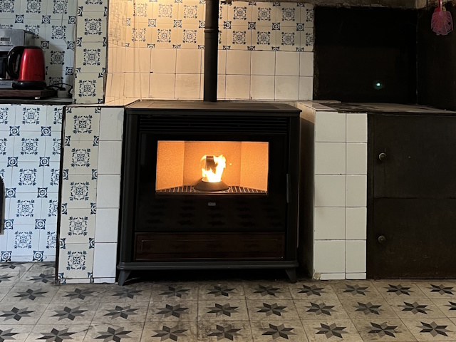 installateur cuisinière bois Saint-Clément-de-Rivière Côté Granulés